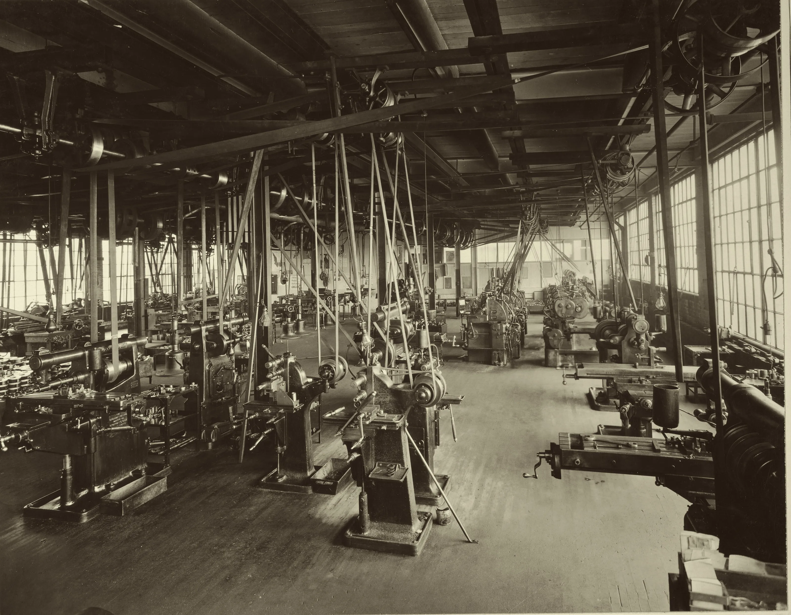 Milling section, Peters Manufacturing and Machine Co., Cleveland, Ohio, 1918
