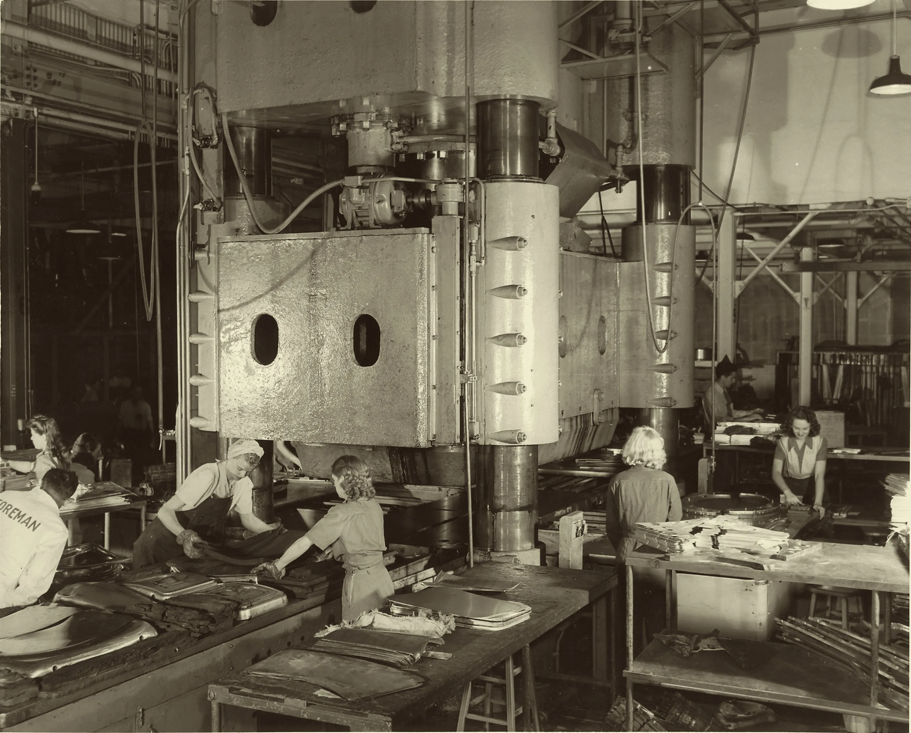 Heavy machine tools at the North American Aviation plant, Inglewood, California, October 1942