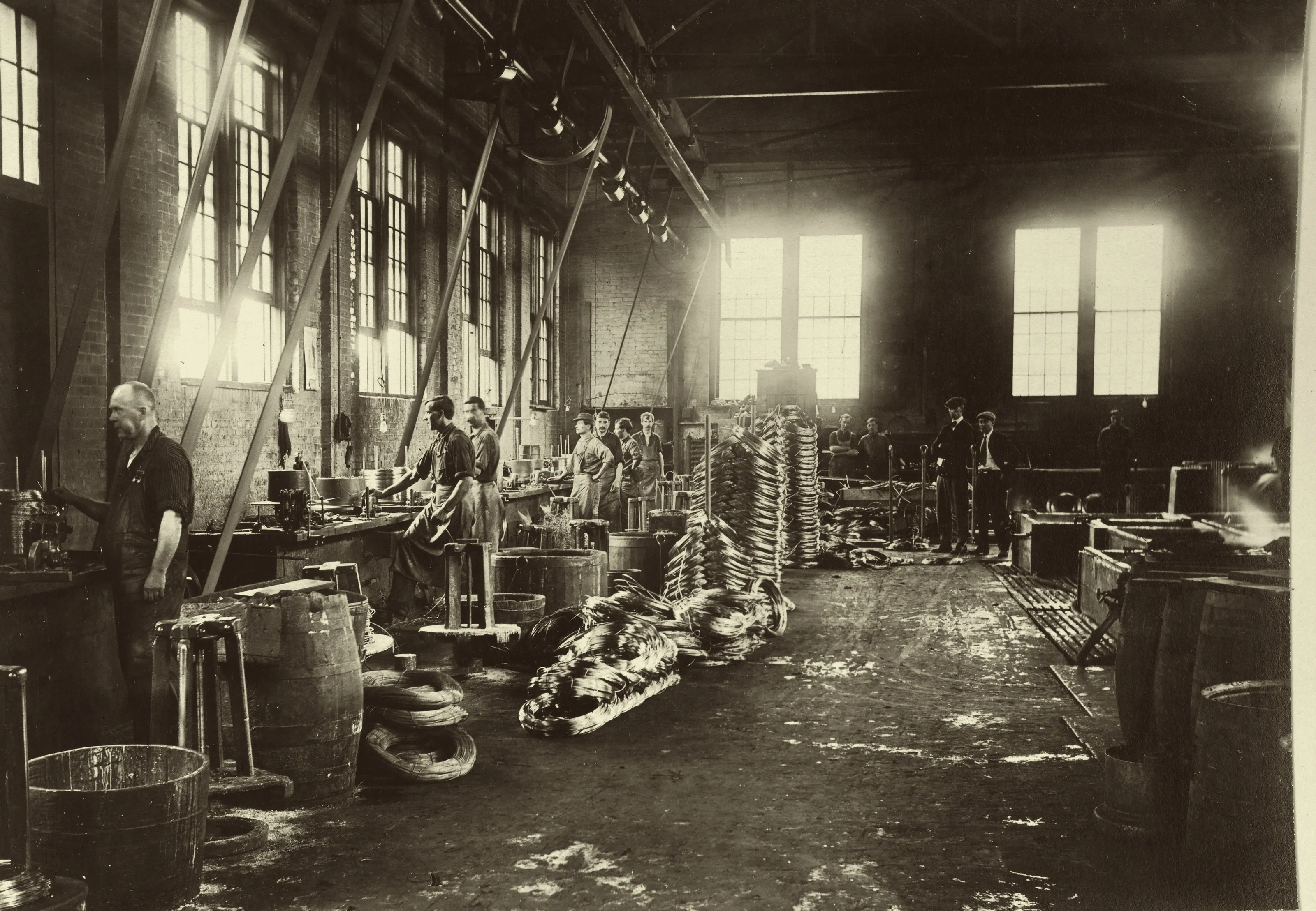 Drawing copper wire, Rome Brass and Copper Company, Rome, New York, 1917 to 1918